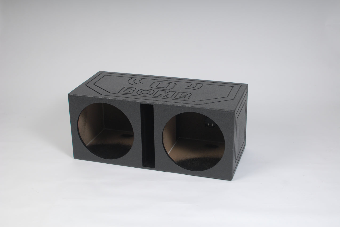 QBOMB15V QBOMB 2 FUROS 15 QBOMB COM REVESTIMENTO DE SPRAY